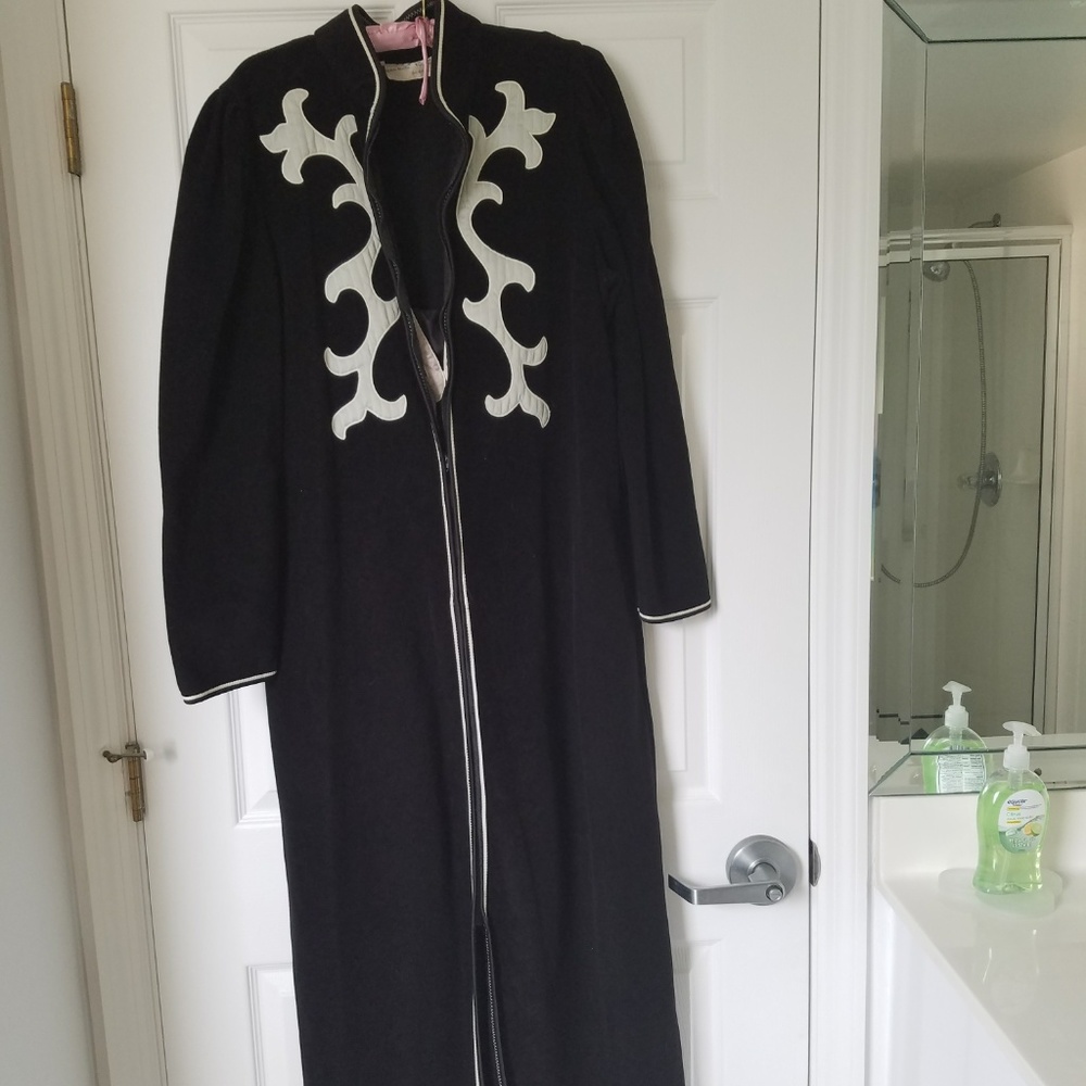 Warm, Sexy nightgown/robe set by Oscar de la Renta